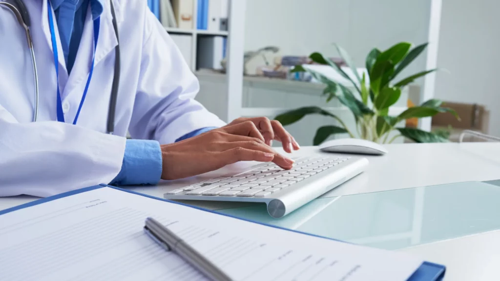 Ogura Hp E Book Como Aprimorar O Marketing De Clinicas Medicas Contabilidade Em Sp (1) - Contabilidade no Paraíso - SP | Ogura Contabilidade
